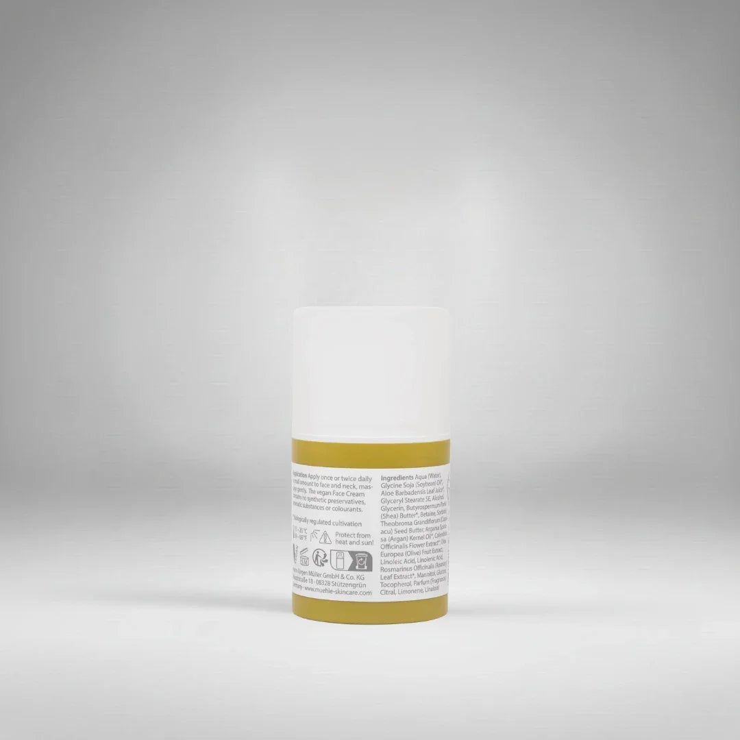 Liste complète des ingrédients de la crème visage Mühle Organic, mettant en avant des composants végétaux comme l'aloe vera, le beurre de karité et l'huile d'argan.