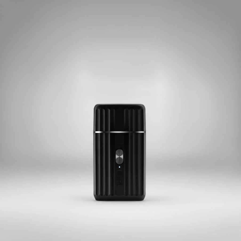 Rasoir électrique professionnel JRL Onyx au design noir mat. Un outil de finition haute performance alliant élégance et ergonomie pour un rasage de près impeccable.