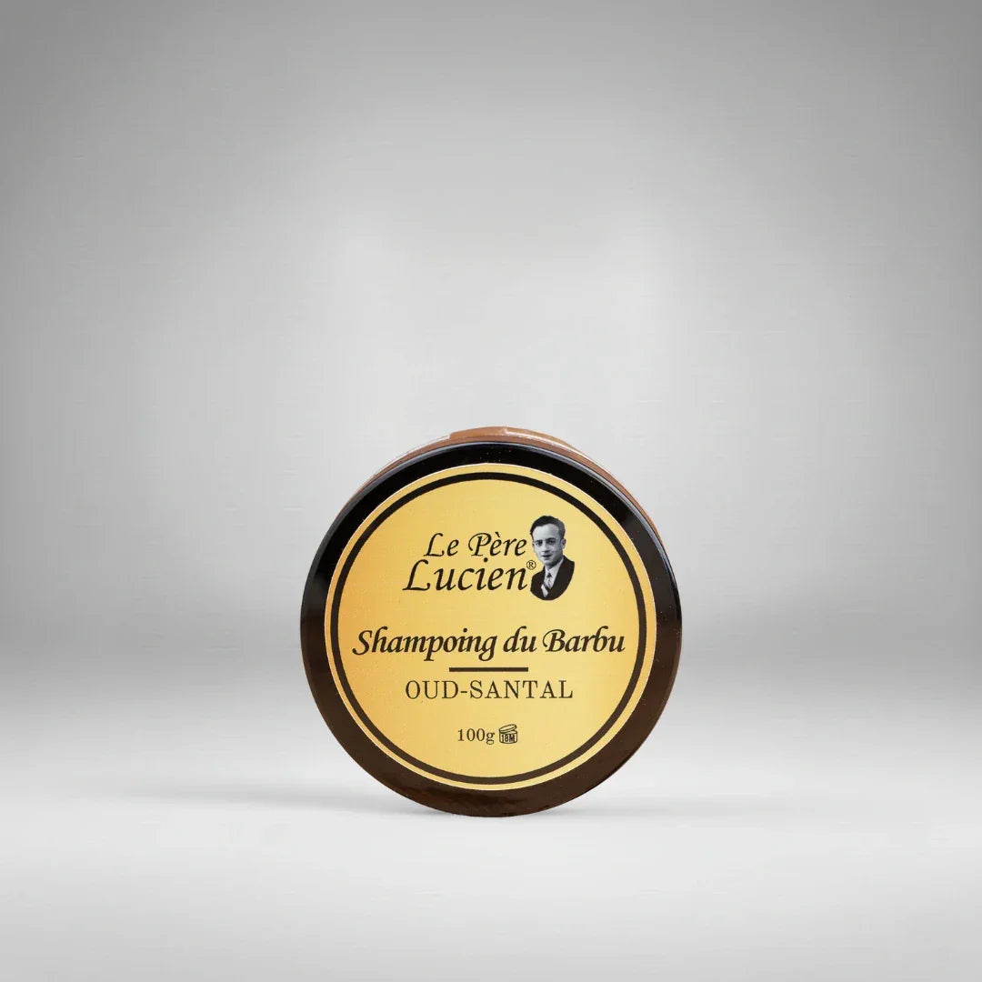 Shampoing du Barbu "Oud-Santal" Le Père Lucien (100g). Un soin nourrissant riche aux notes boisées et orientales précieuses pour une barbe propre et élégamment parfumée.