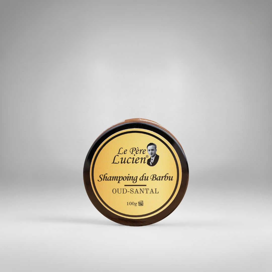 Shampoing du Barbu "Oud-Santal" Le Père Lucien (100g). Un soin nourrissant riche aux notes boisées et orientales précieuses pour une barbe propre et élégamment parfumée.